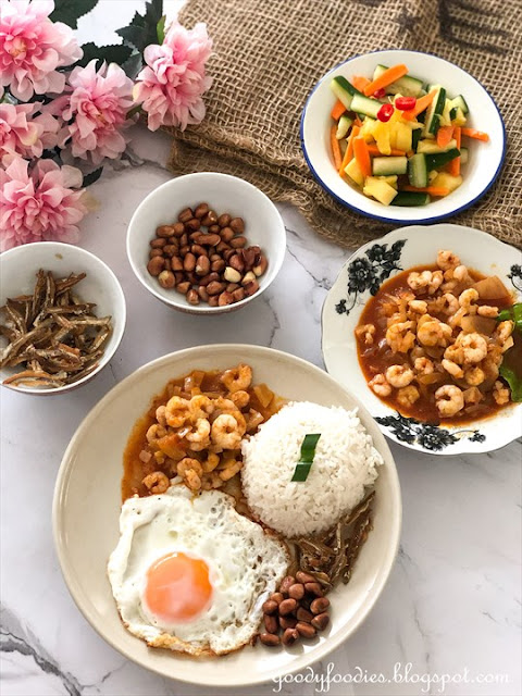 Nasi lemak sambal udang