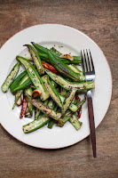 Blistered Okra with Garlic and Cumin #30MinuteMondays | acalculatedwhisk.com