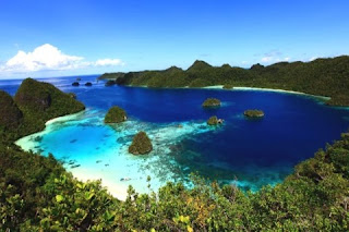 review raja ampat