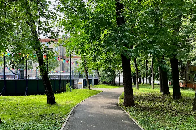 Ботаническая улица, Станционная улица, дворы