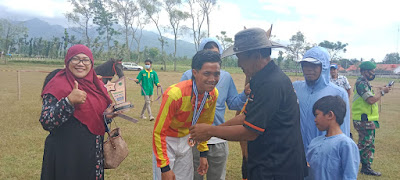 Lomba Pacuan Kuda di Lapangan Bumi Patirana  Pancoran, Joki Asli Bondowoso, Sabet Juara 1 