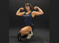 How many calories do female bodybuilders eat a day?
