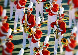 perbedaan-marchingband-dan-drumband.jpg