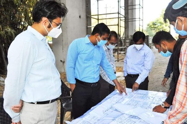 नए कलेक्ट्रेट भवन के नक्शे का अवलोकन किया - ujjain news