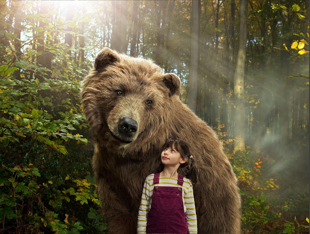 Amazing Photography - Julia Fullerton-Batten - Bear