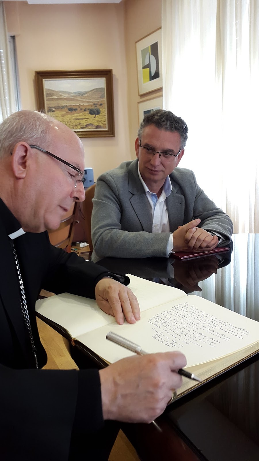 Nuestra Parroquia: DON AMADEO SE DESPIDE DE DON BENITO