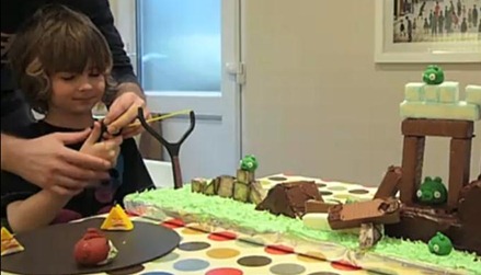Angry-Birds-cake[5]