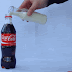 Video: ¿Sabes qué ocurre si mezclas leche con Coca-Cola?
