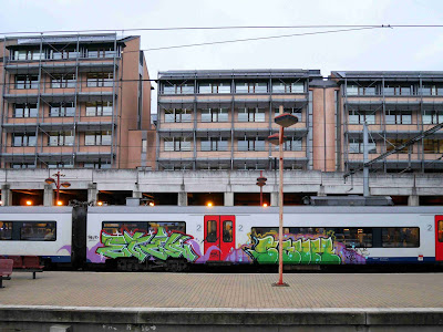 street art on trains