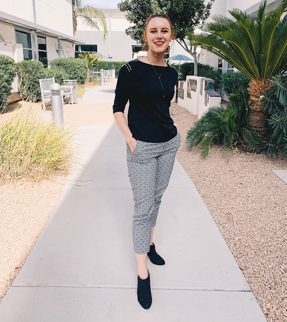 business casual inspo | work outfit ideas | women office wear | office outfit ideas | business casual style | business attire | business attire for women | women in the work place | trendy office wear | simple office looks