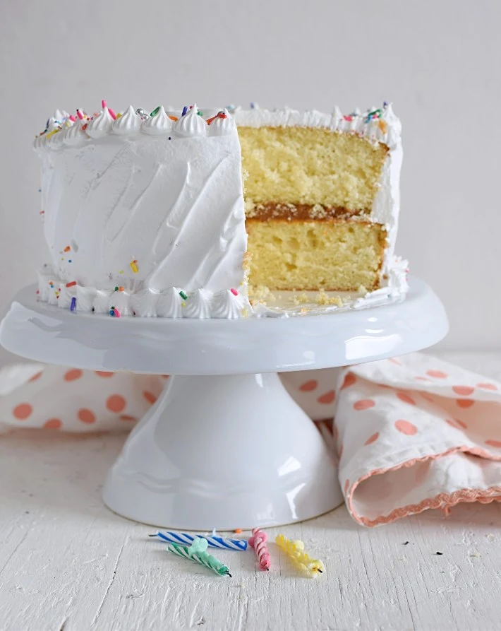 Torta de vainilla, vista del corte relleno de arequipe