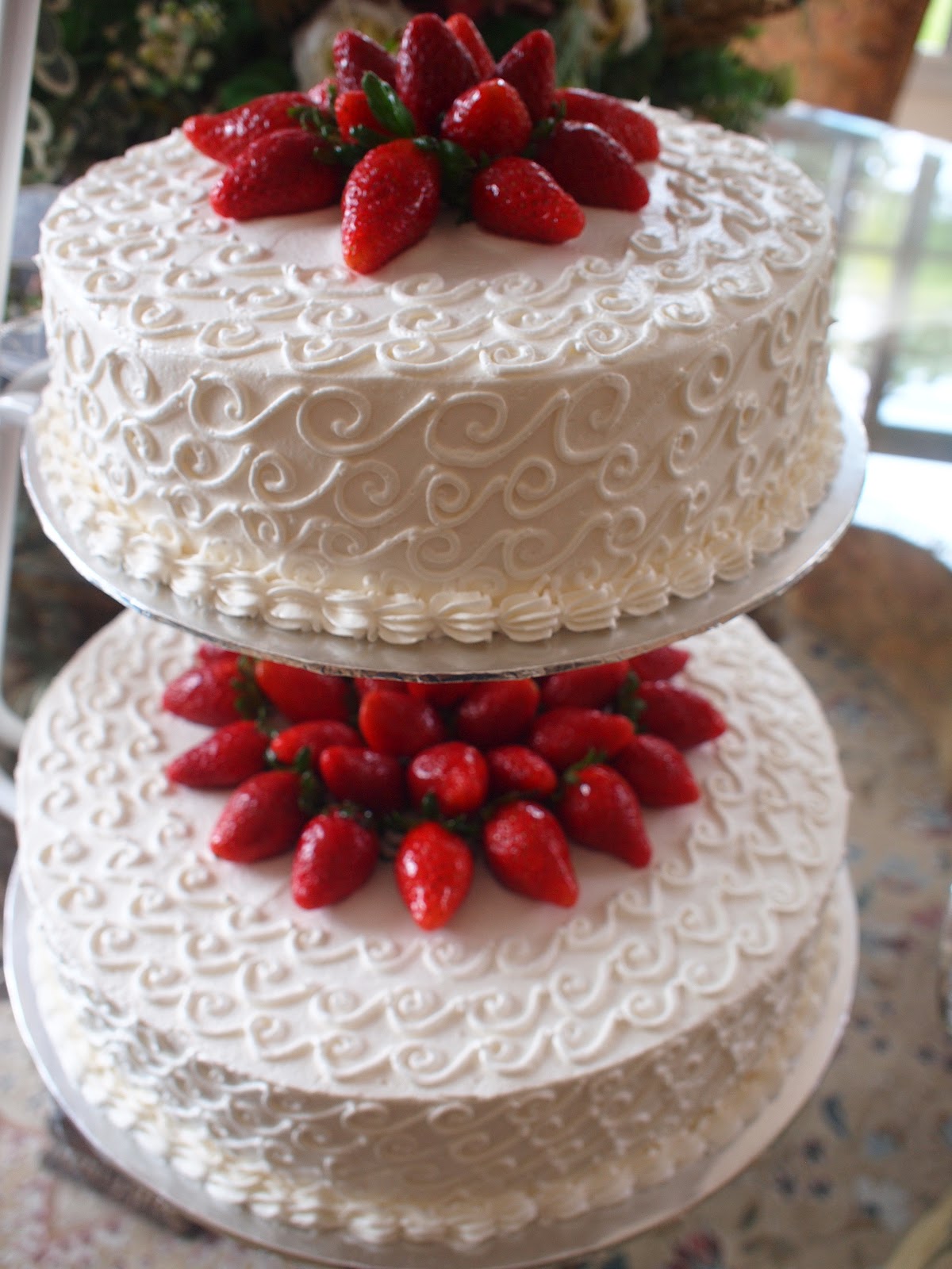 ReD VeLVeT WeDDiNG CaKeS N CuPCaKES~