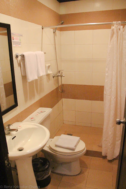 Bath room of O Hotel in Bacolod