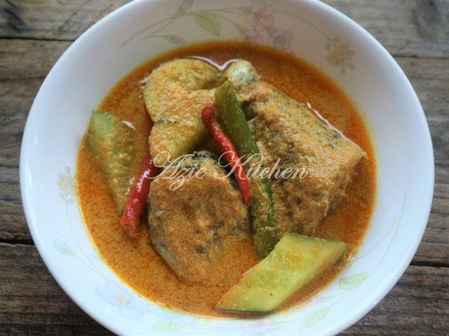 Gulai Ikan Nasi Berlauk Kelantan - Azie Kitchen