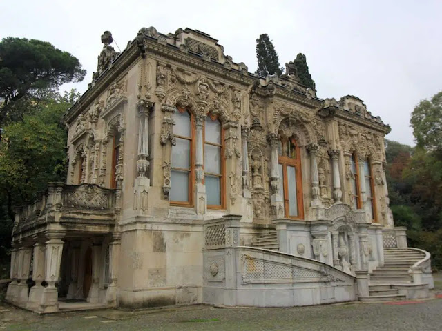 قصر إهلامور في إسطنبول