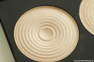 Review: Makeup Revolution - Radiance Highlighter Palette - www.annitschkasblog.de