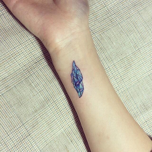 tatuagens femininas de diamantes