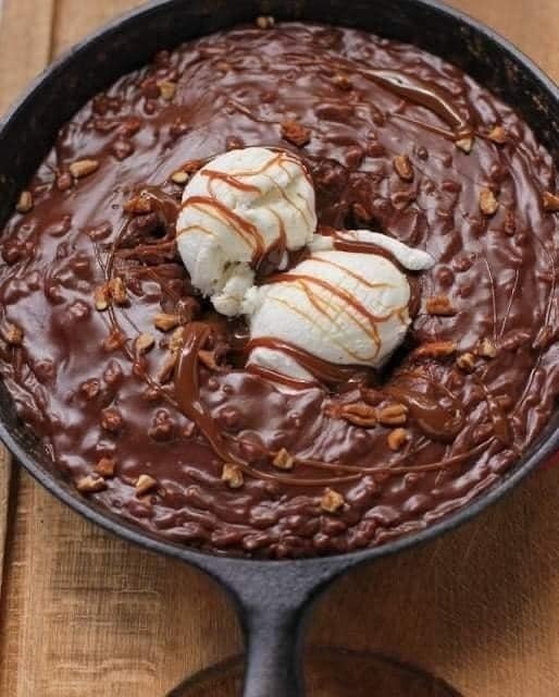 Skillet chocolate cake with ice cream