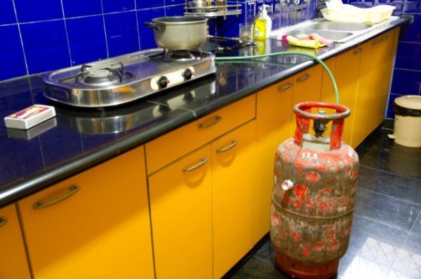 Burn Expert- warns against keeping gas cylinder in the kitchen