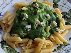  Pasta con crema de espinacas y queso gorgonzola – Pasta with spinach and gorgonzola cheese