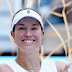  Danielle Collins Clinches Victory Over Elena Rybakina to Triumph at Miami Open 2024