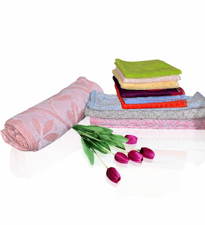 HandloomHub 10 Towels Set At Rs. 349 (1 Bath Towel, 3 Hand Towels, 6 Face Towels ) worth Rs.1499 at Rs. 349