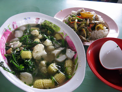 RESEPI NANNIE: Singgah makan di Air Hitam, Johor