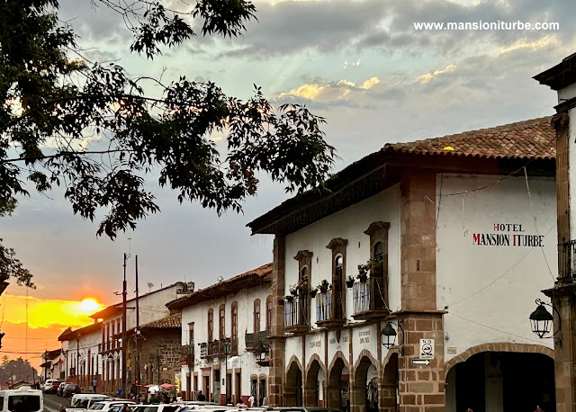 Atardecer en Pátzcuaro, Michoacán ( Hotel Mansión Iturbe )