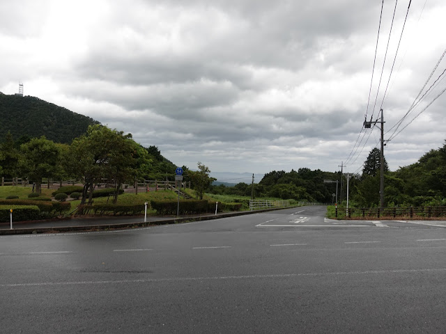 真っすぐが鳥取県道54号線豊房御来屋線横が大山環状道路
