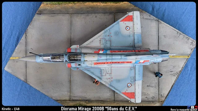 Diorama Kinetic Mirage 2000B "50ans du C.EV" au 1/48.