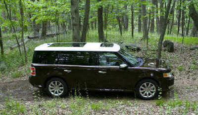 09 Model Ford Flex Road Test Photo