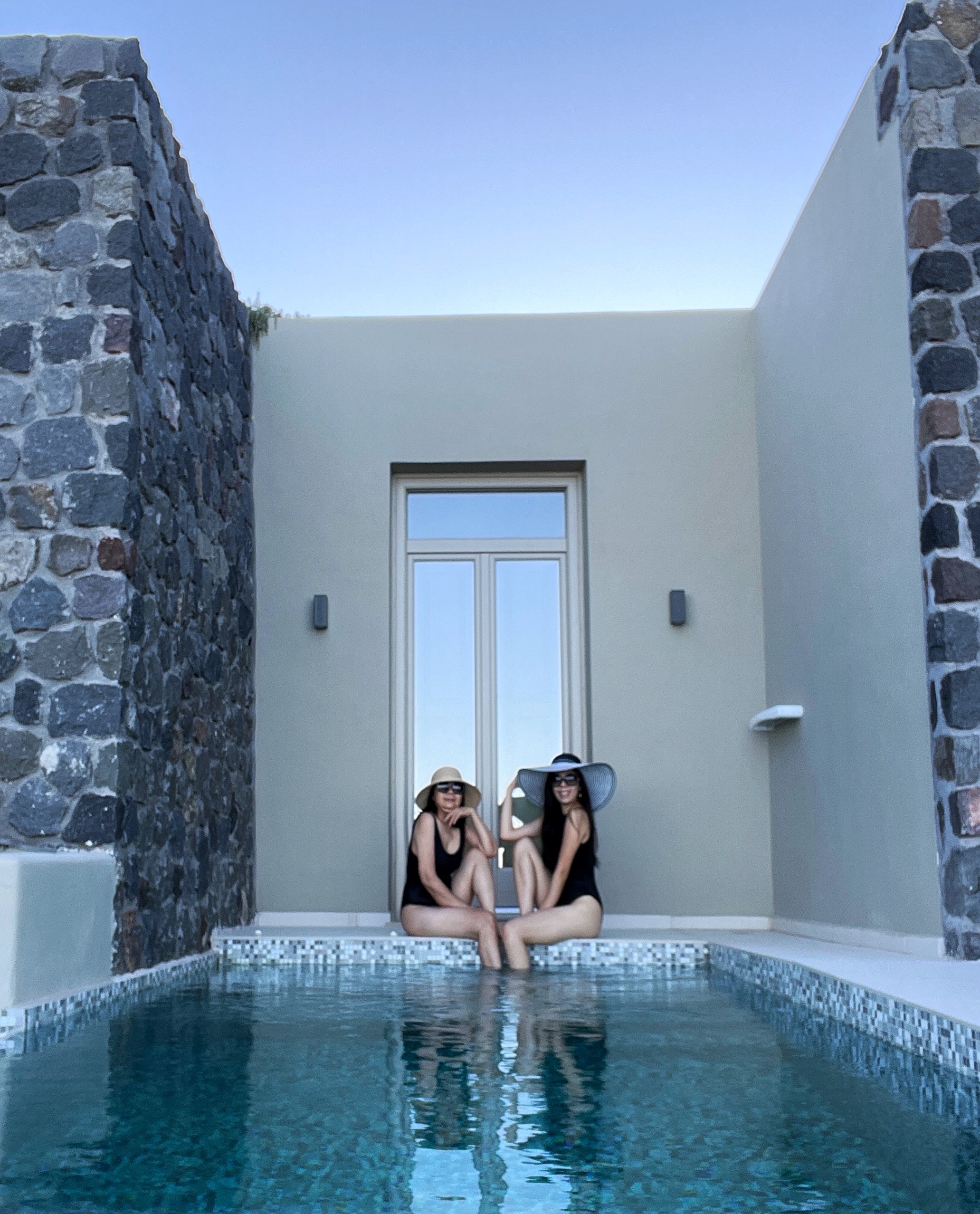 Adrienne Nguyen_Mardanza Exclusive Deluxe Private Villa with Pool and Sea View_Mother and Daughter Vacation to Santorini