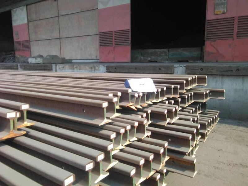 Display of rail scrap used in Asia / railway / rails iron steel