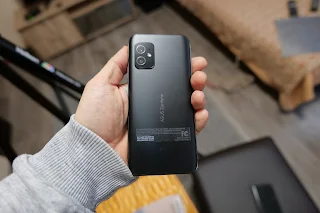 Asus ZenFone 8 rear