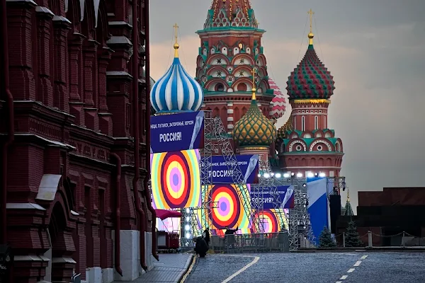 «Πέφτουν» οι υπογραφές Πούτιν για τις προσαρτήσεις, ετοιμάζονται εορταστικές εκδηλώσεις στη Μόσχα