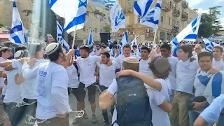 Milhares celebram o Dia de Jerusalém na capital