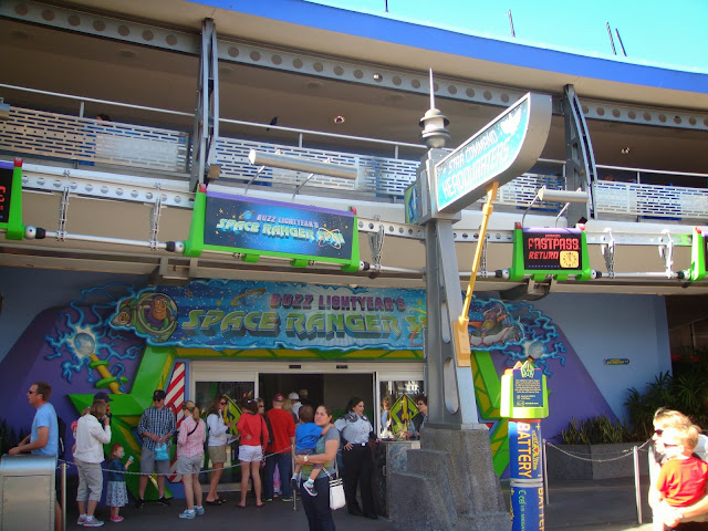 Buzz Lightyear's Space Ranger Spin