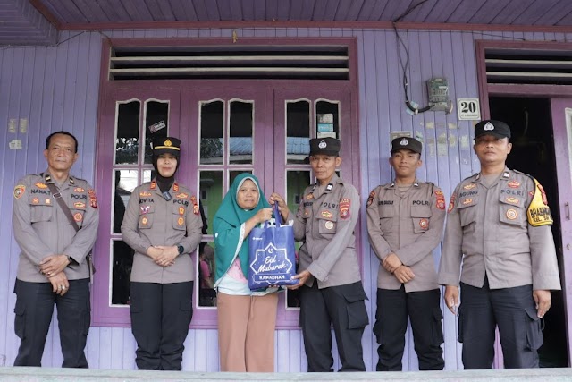 Berkah Ramadhan, Polsek Tanjung Redeb Bagikan Bansos kepada Masyarakat