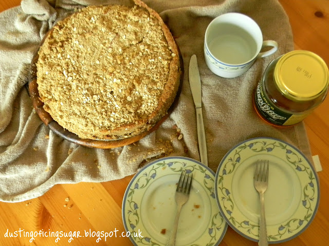 Apple Crumble Cake - dustingoficingsugar.blogspot.co.uk