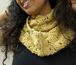 Sweet Nothings Crochet free crochet pattern blog, free crochet pattern for an infinity cowl, photo of the Leherdar infinity cowl,