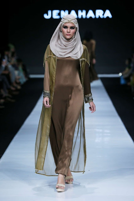 Desainer Fashion Muslim Karya Nanida Jenahara Nasution