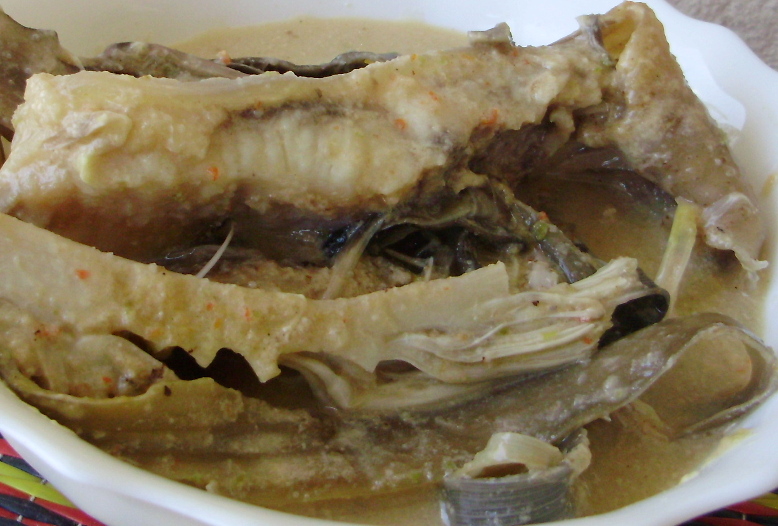 CHE MID: Pecal Ikan Pari Berjantung Pisang