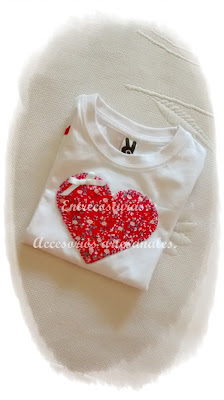 Camiseta corazón. Entrecosturas. Accesorios artesanales.