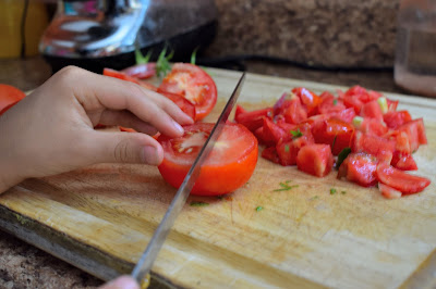 cutting tomatoes fresh