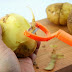 Πως να ξεφλουδίσετε μια πατάτα με μια κίνηση!