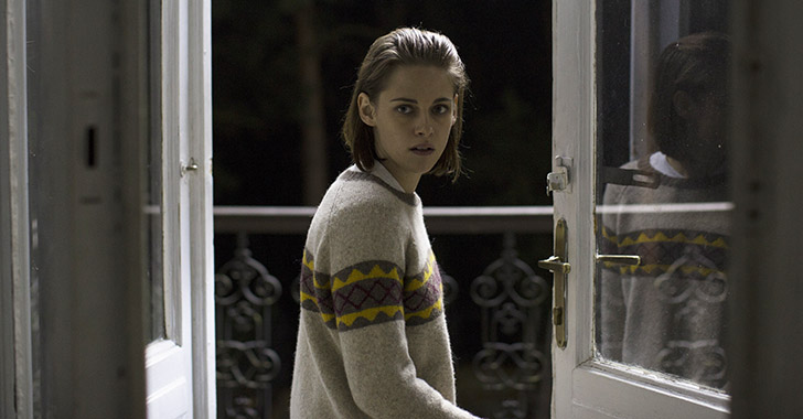 A atriz Kristen Stewart como Maureen no filme 'Personal Shopper', de Olivier Assayas