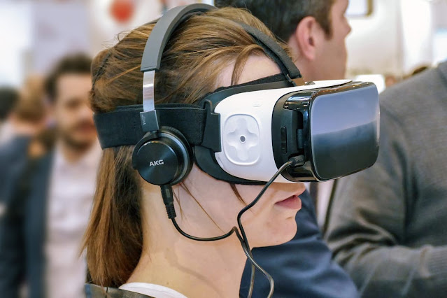 Virtual Reality (VR) Headsets Market