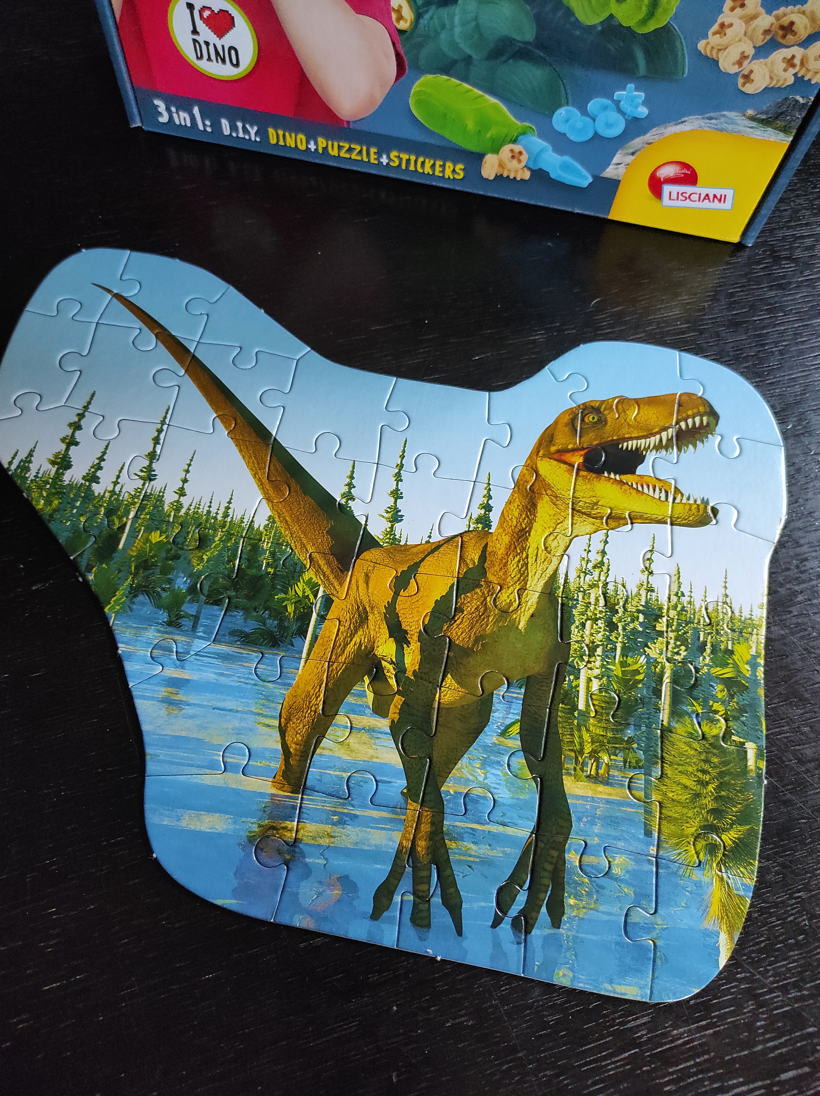 Liściani Dino Stem Velociraptor - zabawki Dante