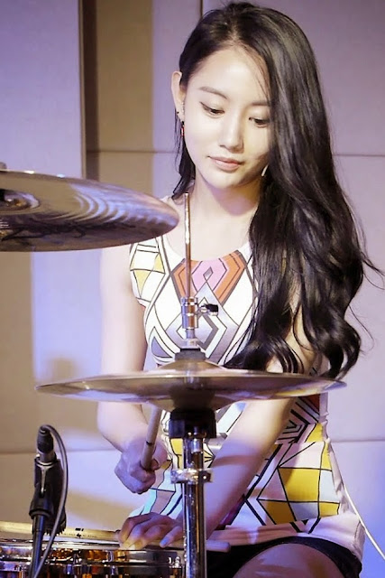 Ah Yeon, Drummer Cantik Primadona Korea Selatan
