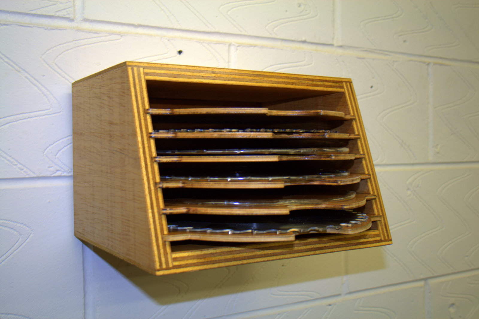 TMc Woodworks: Table Saw Blade Storage